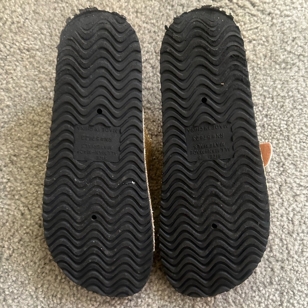 Gold Sandals - Picture 4 of 7